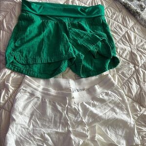 Green and White maternity short bundle
